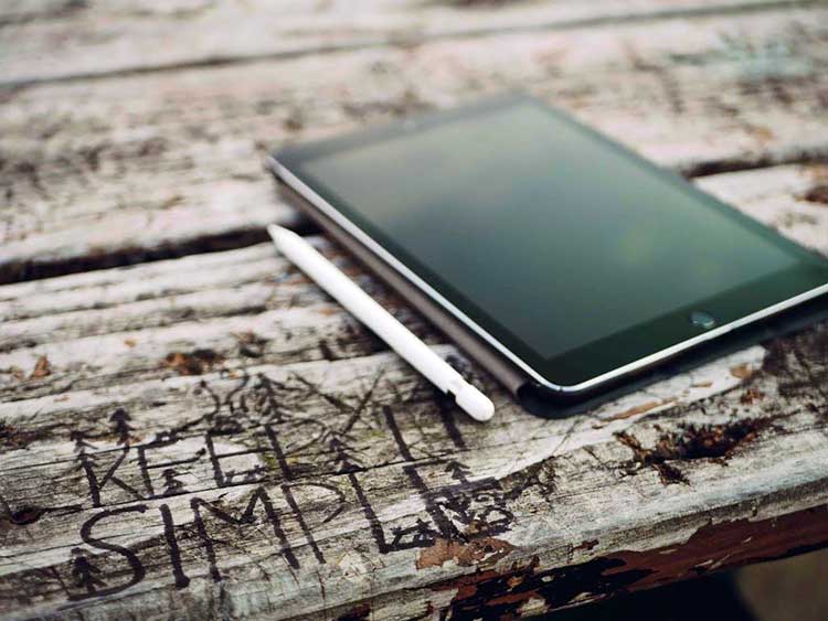 BLOGPOST_DrownInApps06212018.jpg