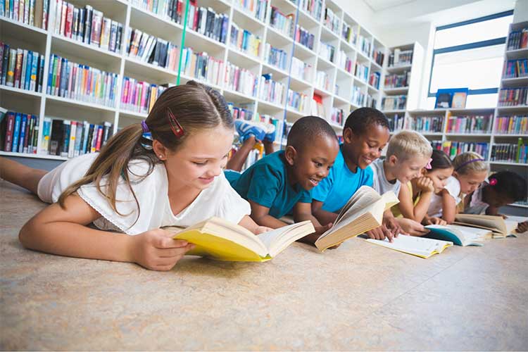 BLOGPOST_TeachKidsToRead07202023.jpg